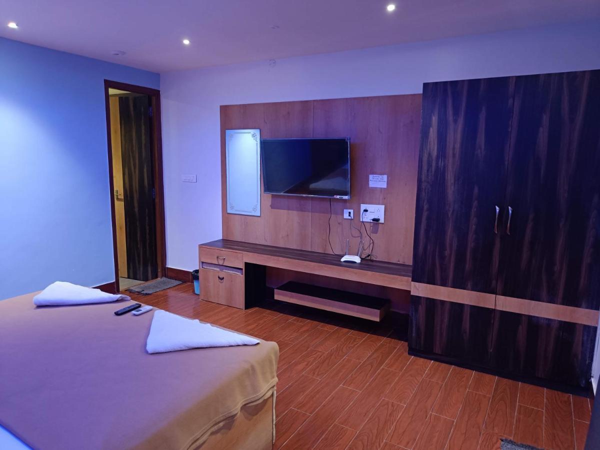 Umino Beach Resort Chennai Exteriör bild
