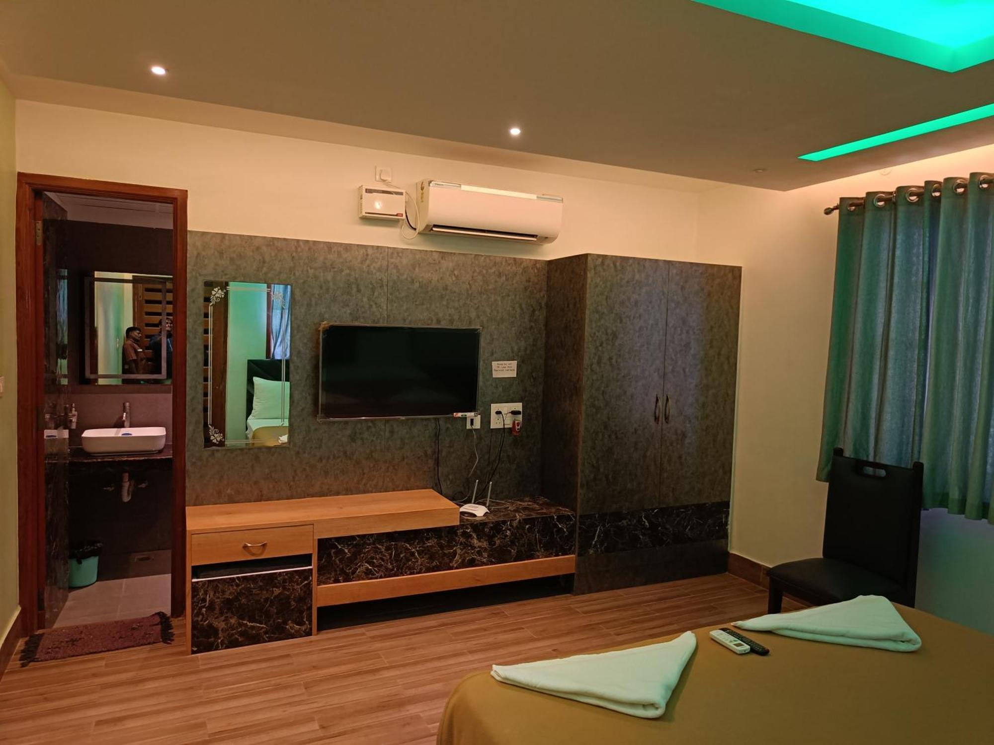 Umino Beach Resort Chennai Exteriör bild