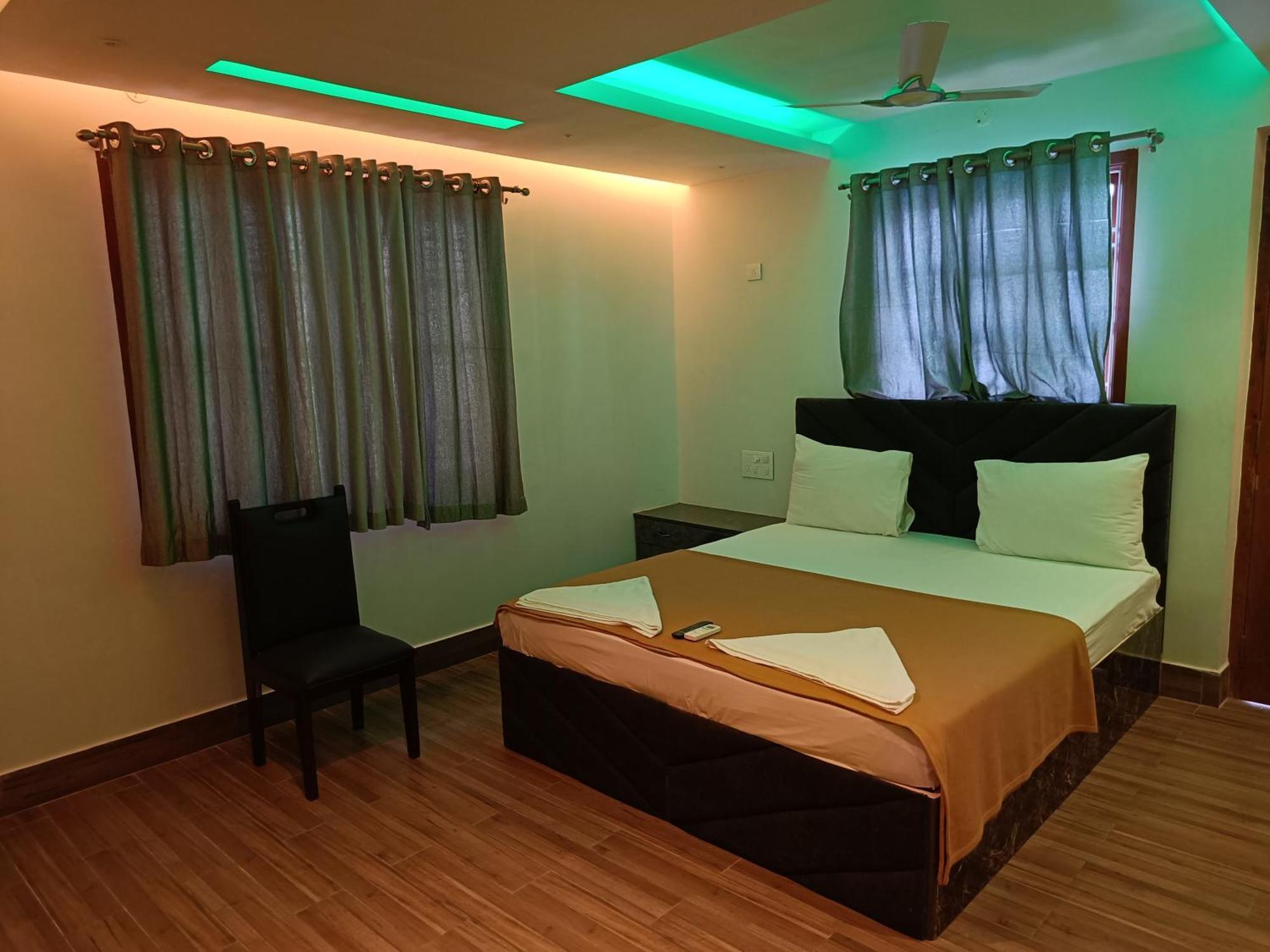 Umino Beach Resort Chennai Exteriör bild