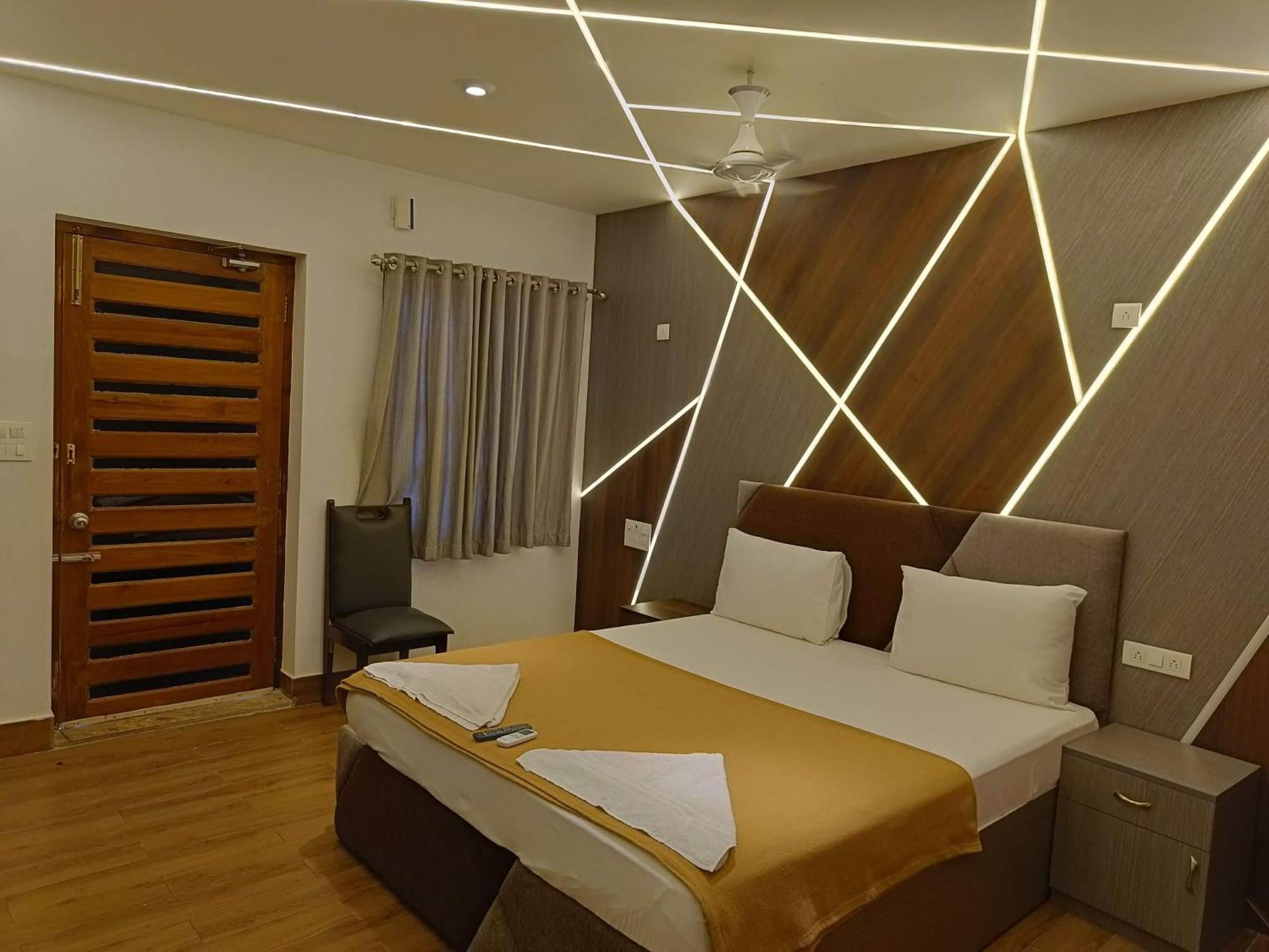 Umino Beach Resort Chennai Exteriör bild